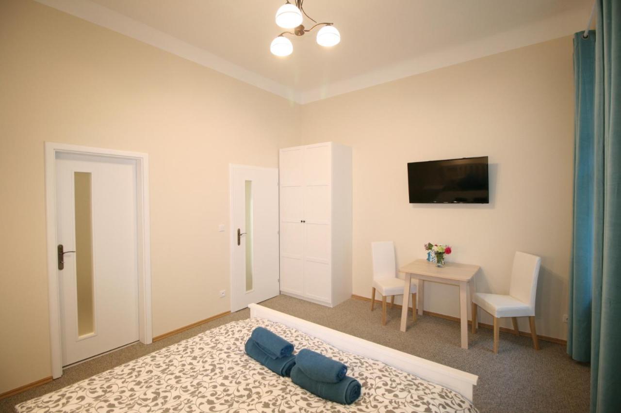 Finnem Rentals Tyrsova Praga Exterior foto