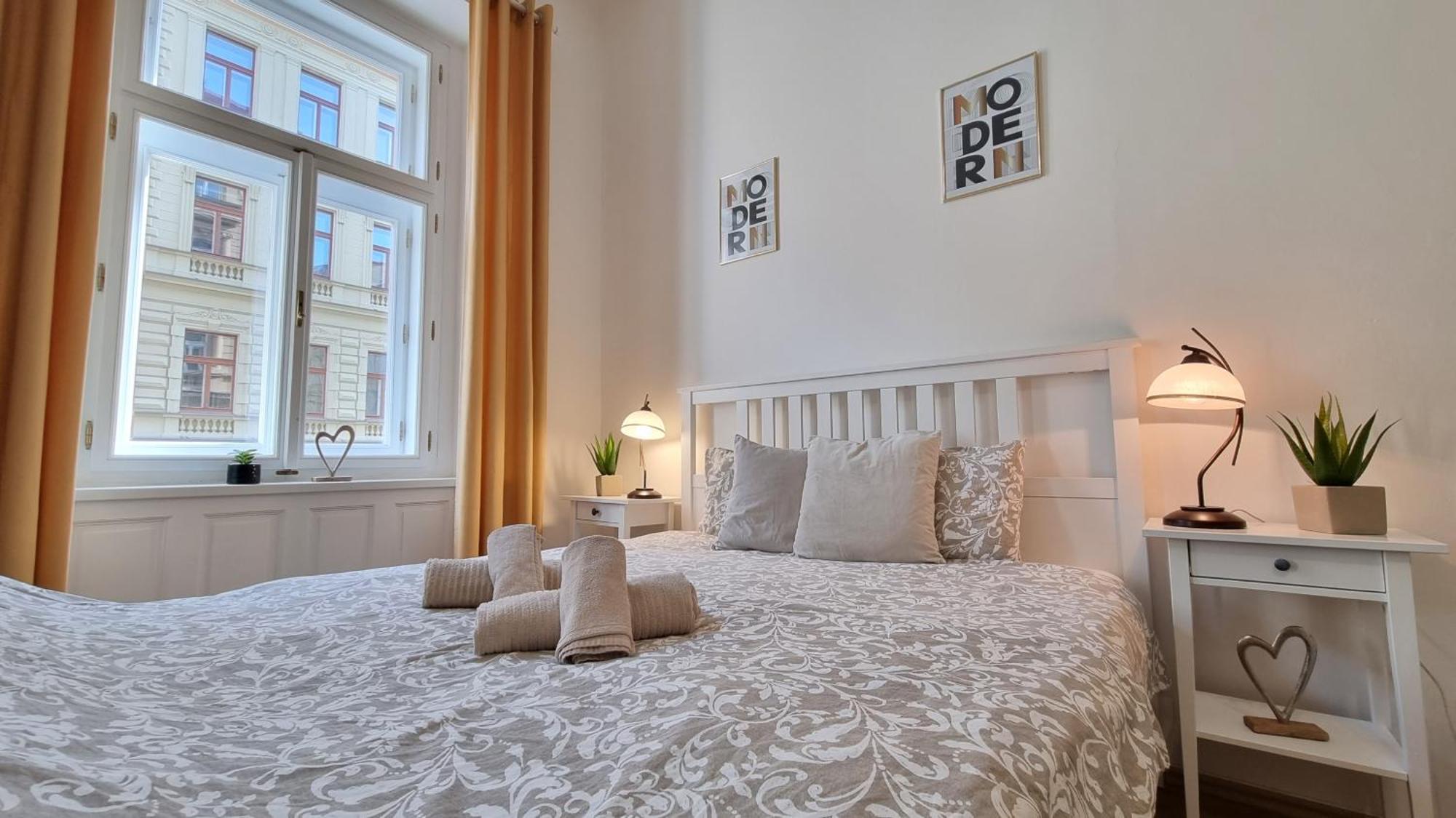 Finnem Rentals Tyrsova Praga Exterior foto